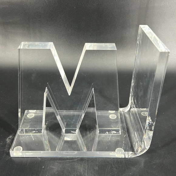 Acrylic “M” Monogram Bookend - Picture 2 of 6